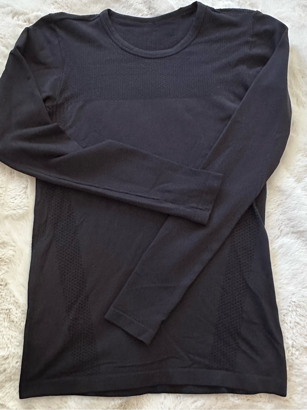 alo Seamless Essential Long Sleeve - Picture 2 of 9